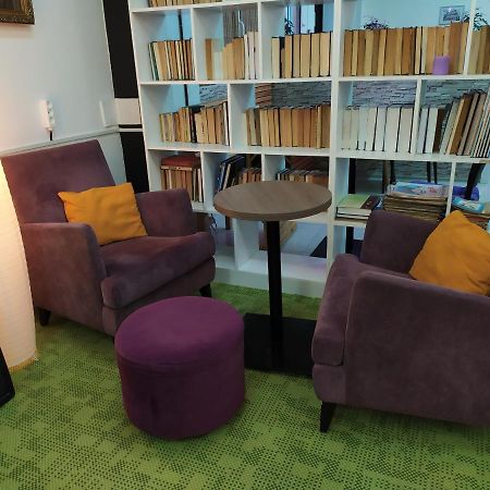 Хостел 689Capsulehotel&Coffee Almaty Extérieur photo
